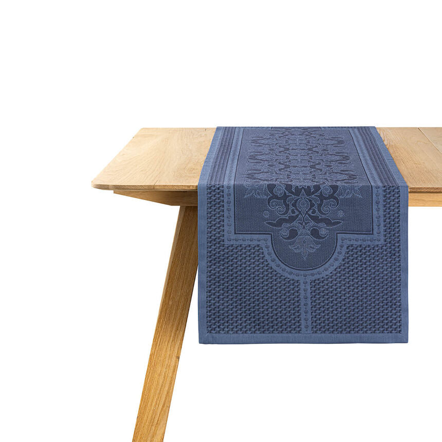 Le Jacquard Francais Table Runner - Palais Venitien