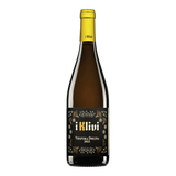 The Artisan Cheese Room i Klivi Vipavska Dolina 2022 white wine bottle with a black label and gold foil details.